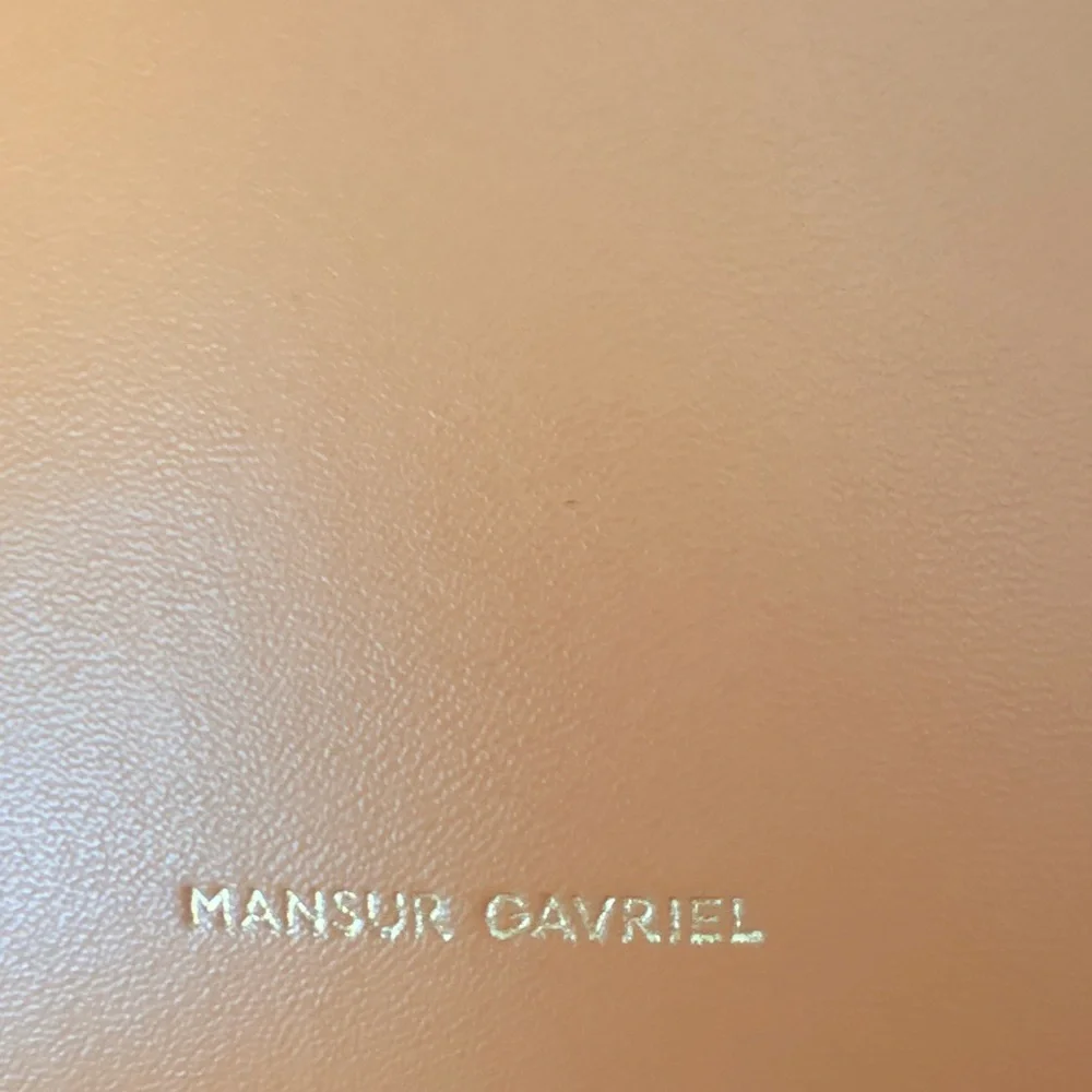 Mansur Gavriel Cammello/Rosa Leather Mini Bucket Bag - Picture 4 of 10